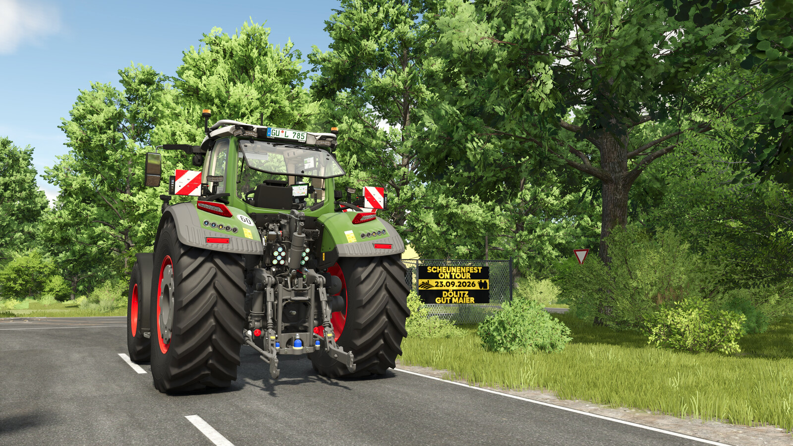 Tow Hitch - Thumbnail 1
