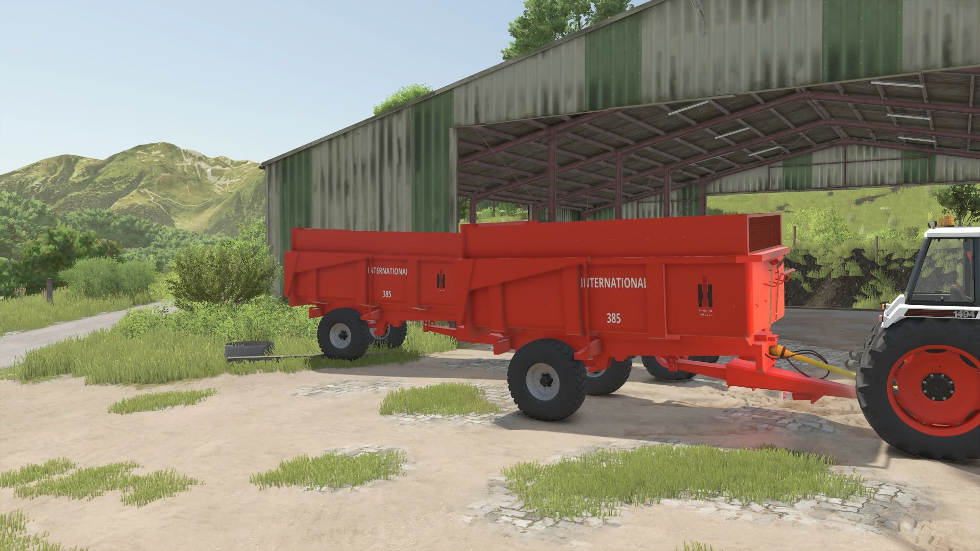 IHC 10T Tipper - Thumbnail 1