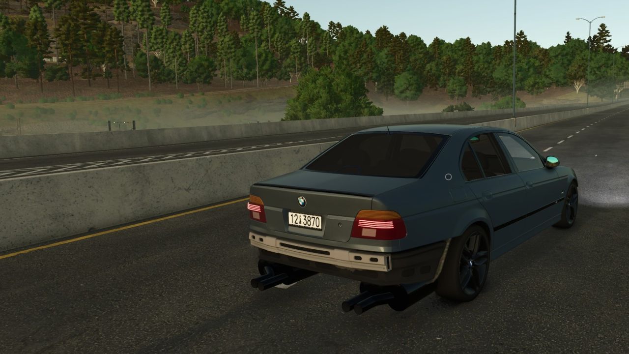 BMW E39 - Thumbnail 1