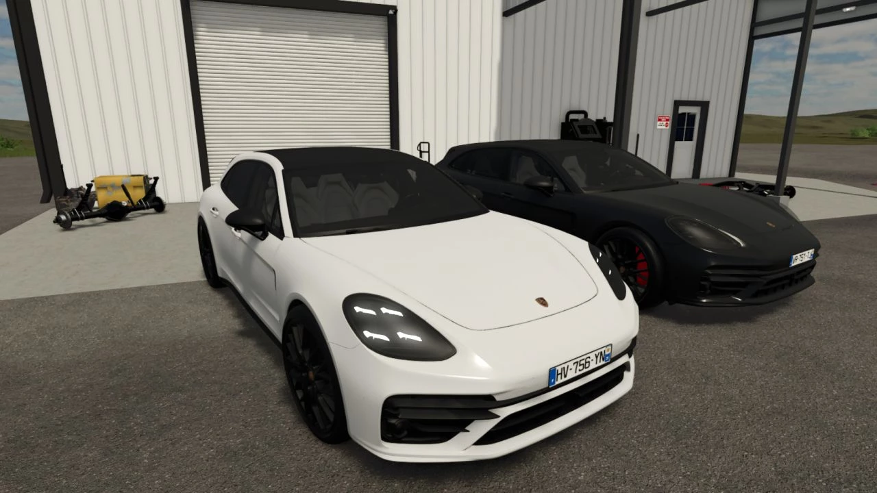 Porsche Panamera Turbo S - Thumbnail 1