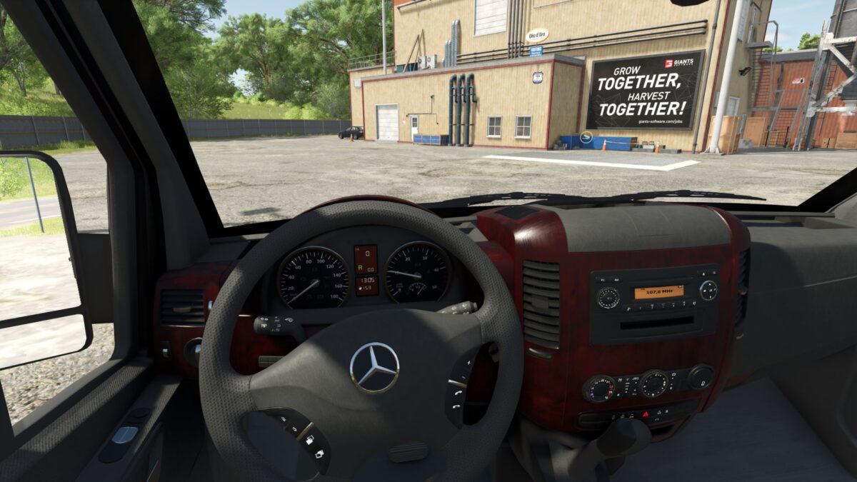 Mercedes Benz Sprinter Pickup - Thumbnail 1
