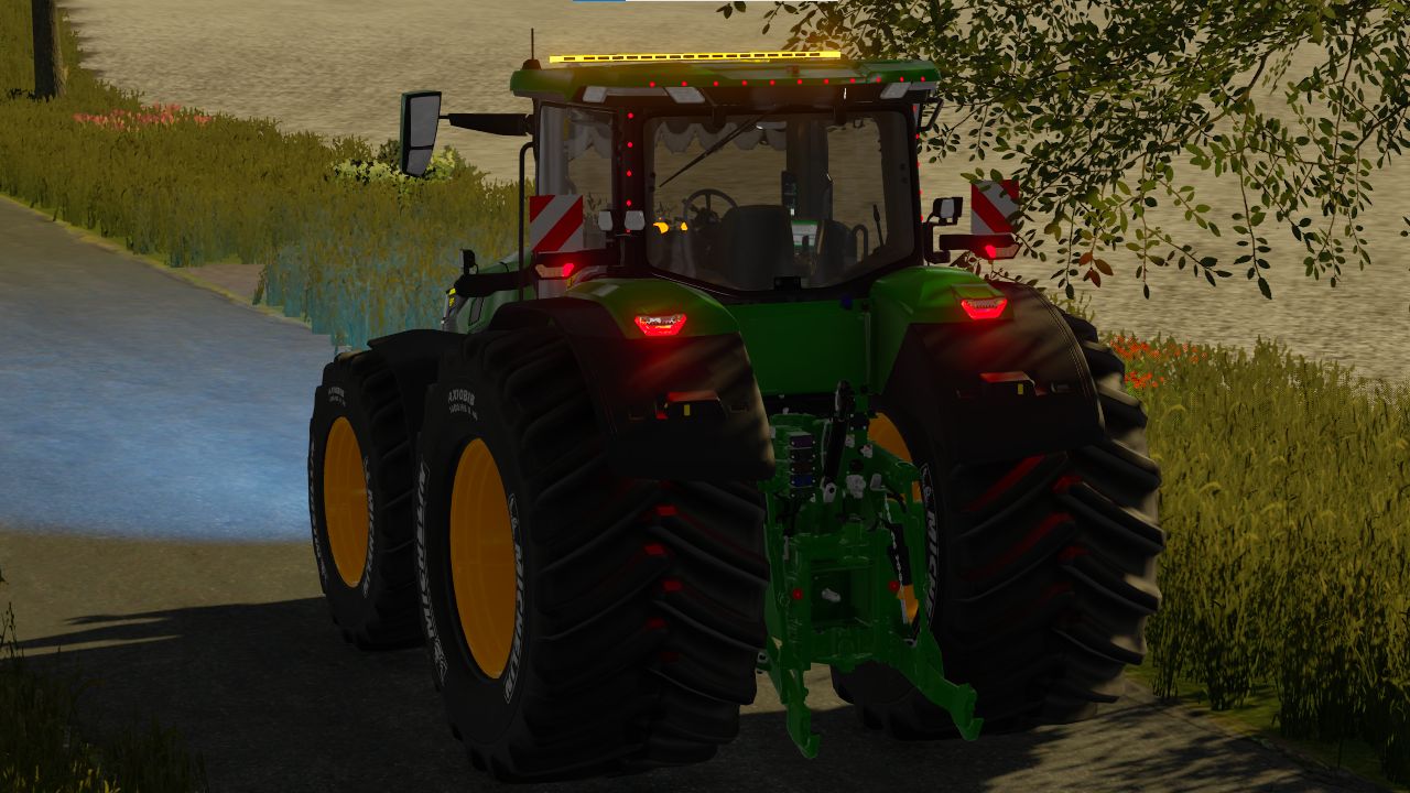 John Deere 8R Bearbeitung - Thumbnail 1