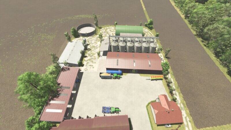 Medium Farm in Krajów - Thumbnail 1