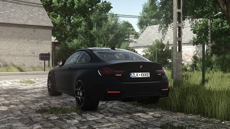 BMW M4 - Thumbnail 1