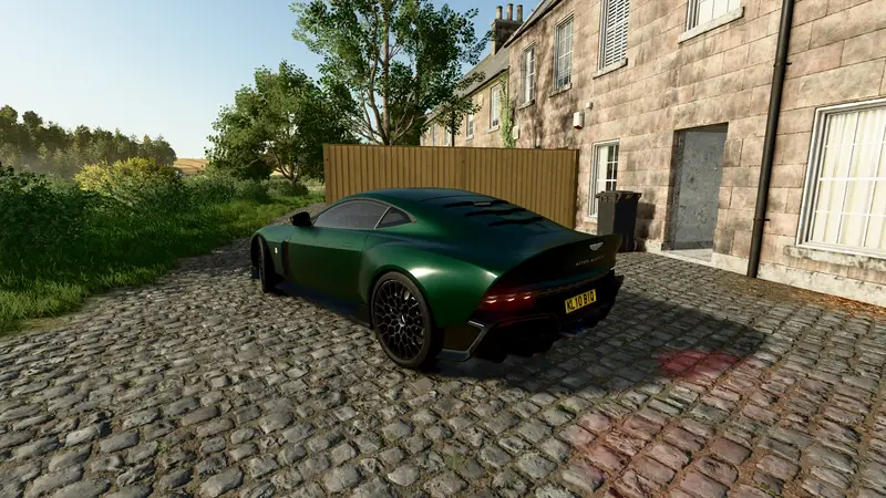 Aston Martin Valour - Thumbnail 1