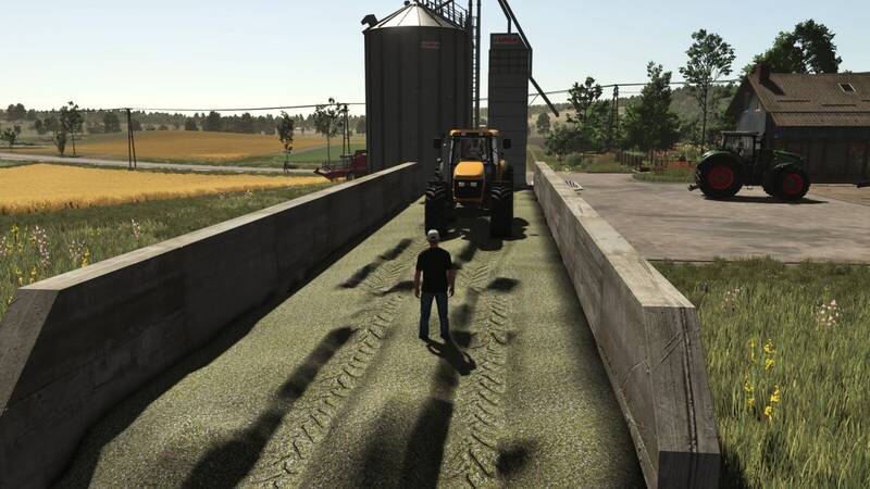 Helper Silage Compacting - Thumbnail 1