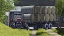 Alter Ballenanhänger mit Autoload