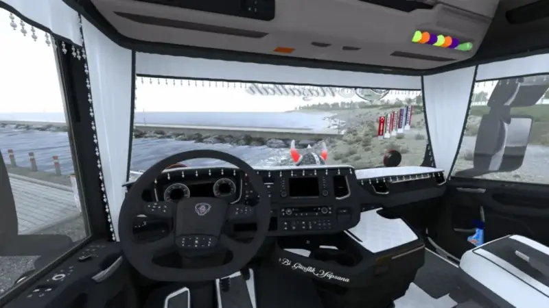 Scania S560 White Dragon - Thumbnail 1